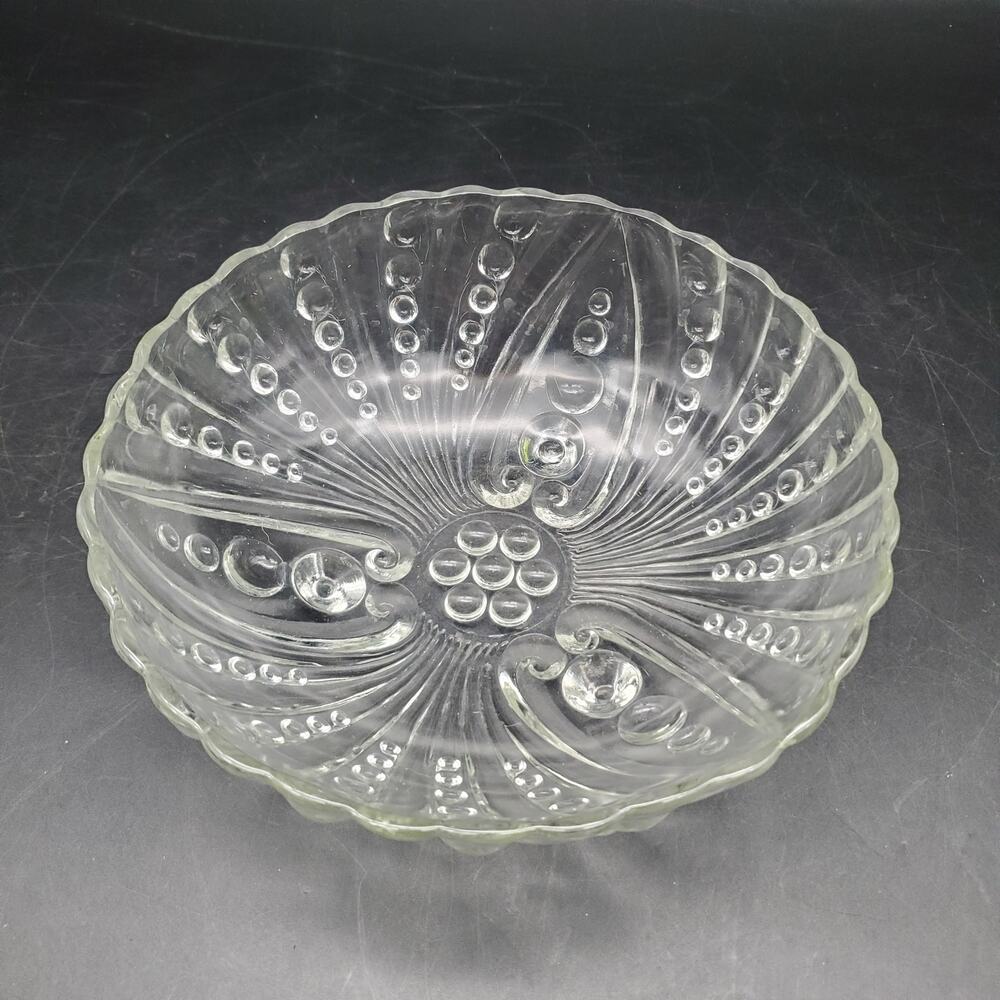 Vintage Clear Pressed Glass Swirl Berry Dessert Serving Bowl 7.5" Scalloped